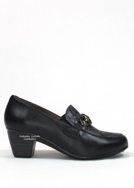 Zapato copete con cadena en empeine. Tacón 4 cm, ancho especial, Negro. FAP