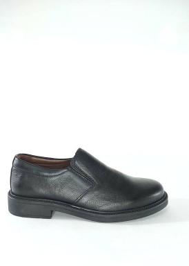 Zapato copete negro liso. Tagore