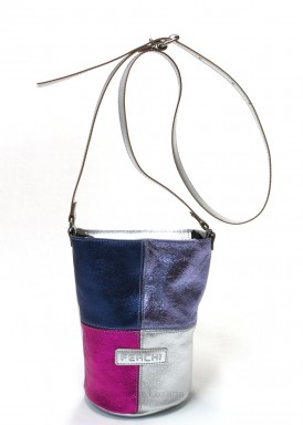 Bolso pequeño de piel de bandolera. Metalizado plata, fuxia y azul.
