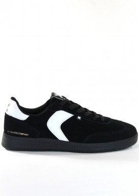 Zapatilla deportiva casual negro. Plantilla memory foam. XTI