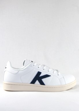 Zapatilla deportiva casual hombre de piel blanco. kelme.