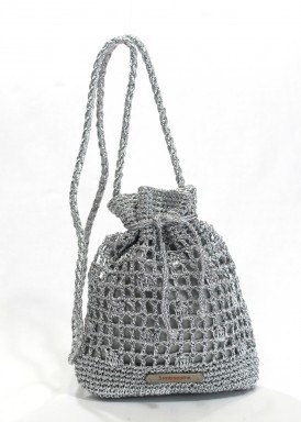 Bolso de fiesta bombonera de crochet. Color plata. SIMOSASTRE.