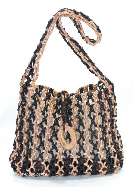 Bolso grande, asa larga de hombro o bandolera. Negro-bronce. Simosastre.