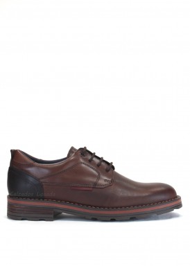 Zapato blucher de piel con piso de goma. Marrón. BOLA 22.