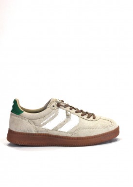 Zapatilla deportiva estilo retro, color beis. XTI