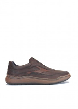 Zapato deportivo con cordón. Marrón. FLUCHOS