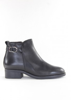Botín básico en piel. Negro. Tacón 3 cm. JORDANA.