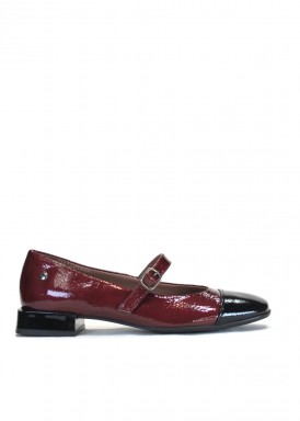 Zapato merceditas de charol granate-negro. KAOLA.