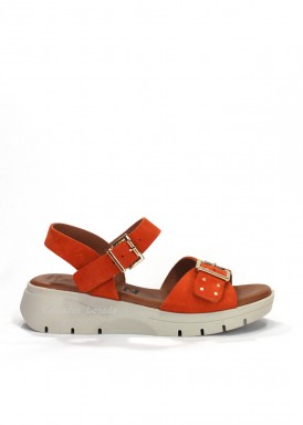 Sandalia de serraje dos hebillas. KAMINA