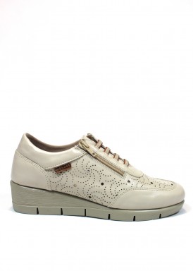 Deportiva mujer de piel suave, especial confort. Beis.Bola 22.