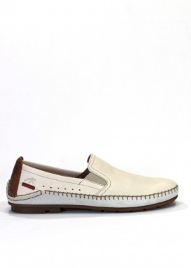 Zapato casual de piel suave, copete elásticos. Crema. FLUCHOS.