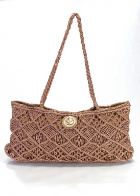 Bolso tejido en hilo color rosa metalizado. Alargado. SIMOSASTRE