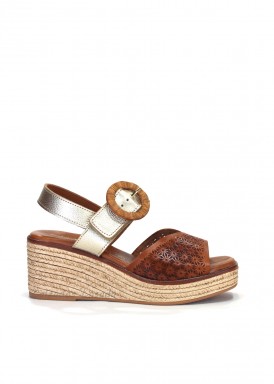 Sandalia de cuña media cuero y oro. Jordana