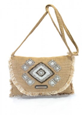 Cartera estilo sobre, de cáñamo con bandolera. Camel. SIMOSASTRE