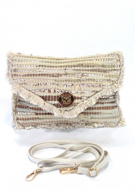 Bolso estilo sobre con solapa. Color camel y oro. Simosastre