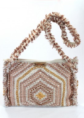 Bolso modelo sobre de bandolera ancha. Nude-oro. SIMOSASTRE.