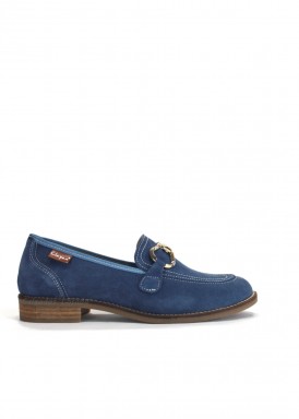 Mocasín de piel con adorno estribo. Azul Marino. Clayan.