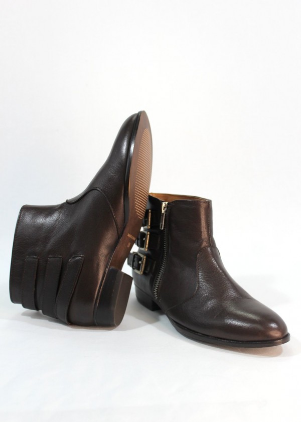 Botín de piel con cremallera adorno Tacón Bosettini