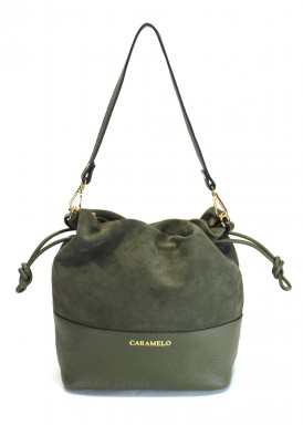 Bolso de piel con correa de piel de hombro y bandolera. Verde kaki. CARAMELO.