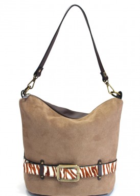 Bolso de hombro y bandolera de serraje. Arena. Caramelo.