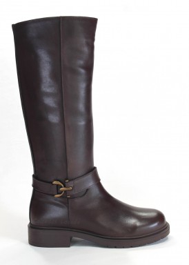 Bota de caña alta de piel. Marrón. TREINTAS.