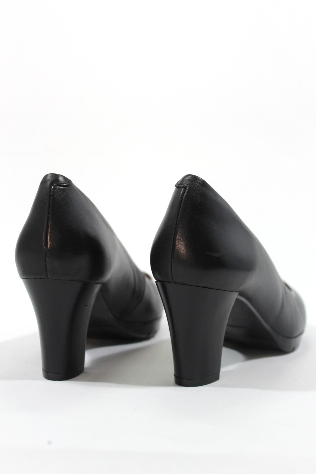 DESIREÉ - Zapato salón piel confortable, ancho 5 Negro.Desireé| Calzados Losada
