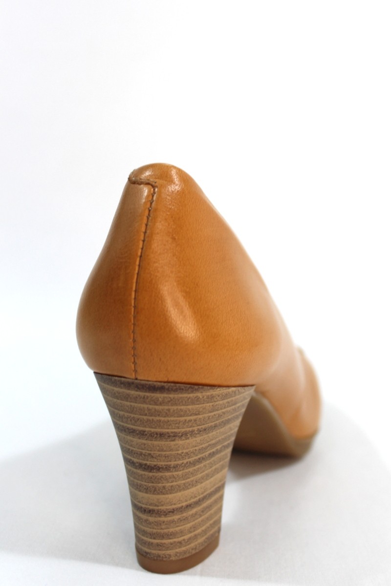DESIREÉ - Zapato salón piel confortable, tacón ancho 5 cm. Camel. Calzados Losada