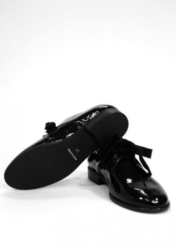 Opcional insertar preámbulo ROLDÁN - Zapato cordón charol plano. Negro. Lazo terciopelo de Roldán.|  Calzados Losada