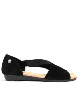 Sandalia de ante con talonera cerrada. Negro. TRISOLES