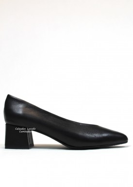 Zapato salón de piel tacón 4,5 cm. Negro. Roldán